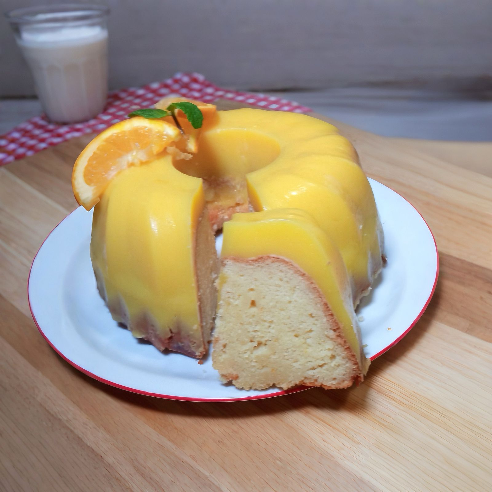 Ciambellone all’arancia con crema d’arancia