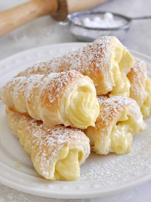 CANNONCINI FACILI CON CREMA ITALIANA